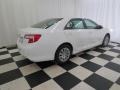 Super White - Camry L Photo No. 15