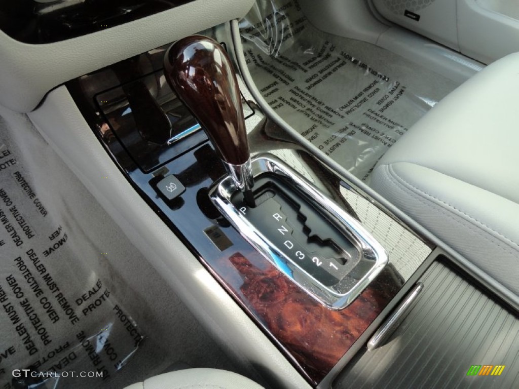 2011 Cadillac DTS Standard DTS Model 4 Speed Automatic Transmission Photo #74316536