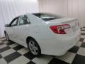 Super White - Camry SE Photo No. 18