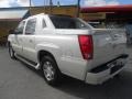 White Diamond - Escalade EXT AWD Photo No. 5