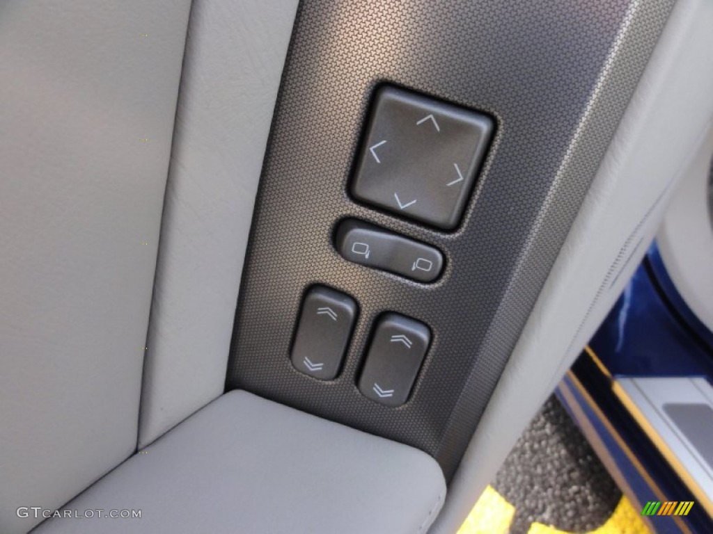 2004 Cadillac XLR Roadster Controls Photo #74318841