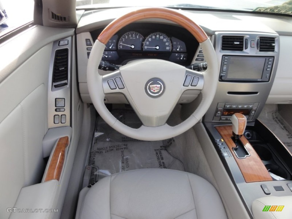 2004 Cadillac XLR Roadster Shale Steering Wheel Photo #74318969