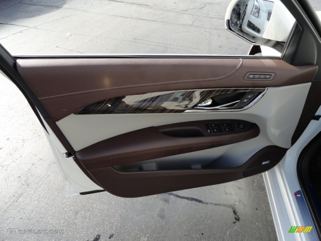 2013 Cadillac ATS 2.5L Luxury Light Platinum/Brownstone Accents Door Panel Photo #74319203