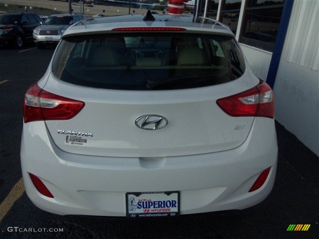 2013 Elantra GT - Monaco White / Beige photo #8