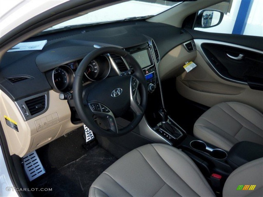 2013 Elantra GT - Monaco White / Beige photo #10