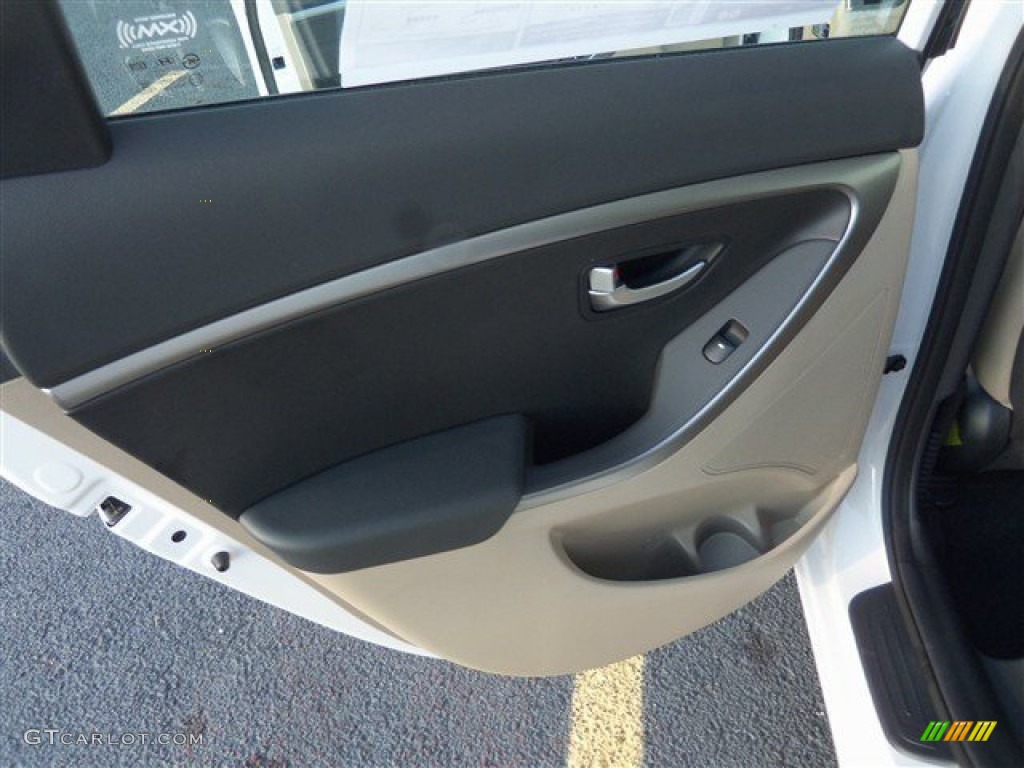 2013 Elantra GT - Monaco White / Beige photo #12