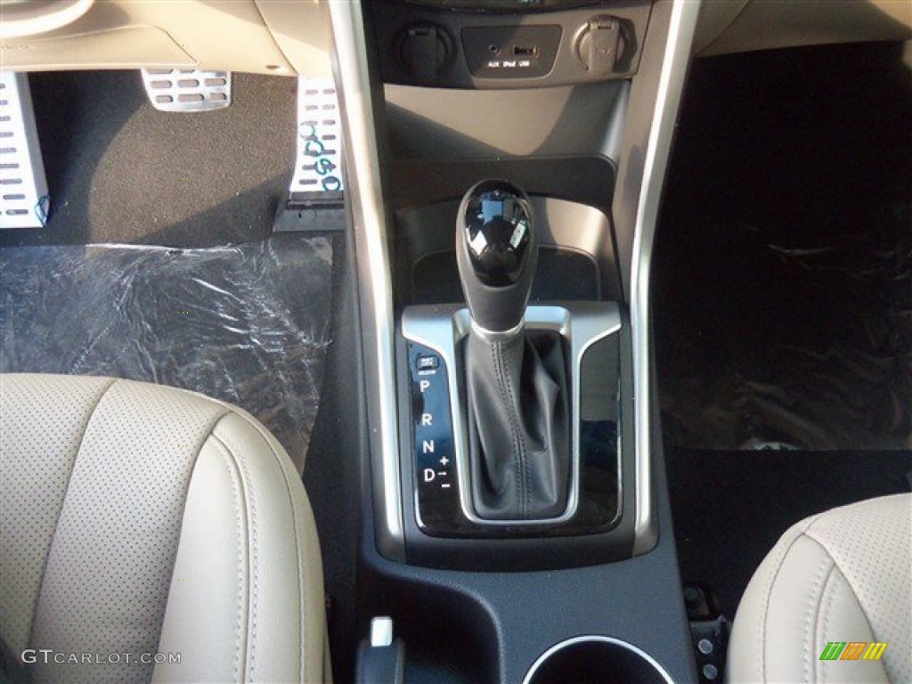 2013 Elantra GT - Monaco White / Beige photo #16