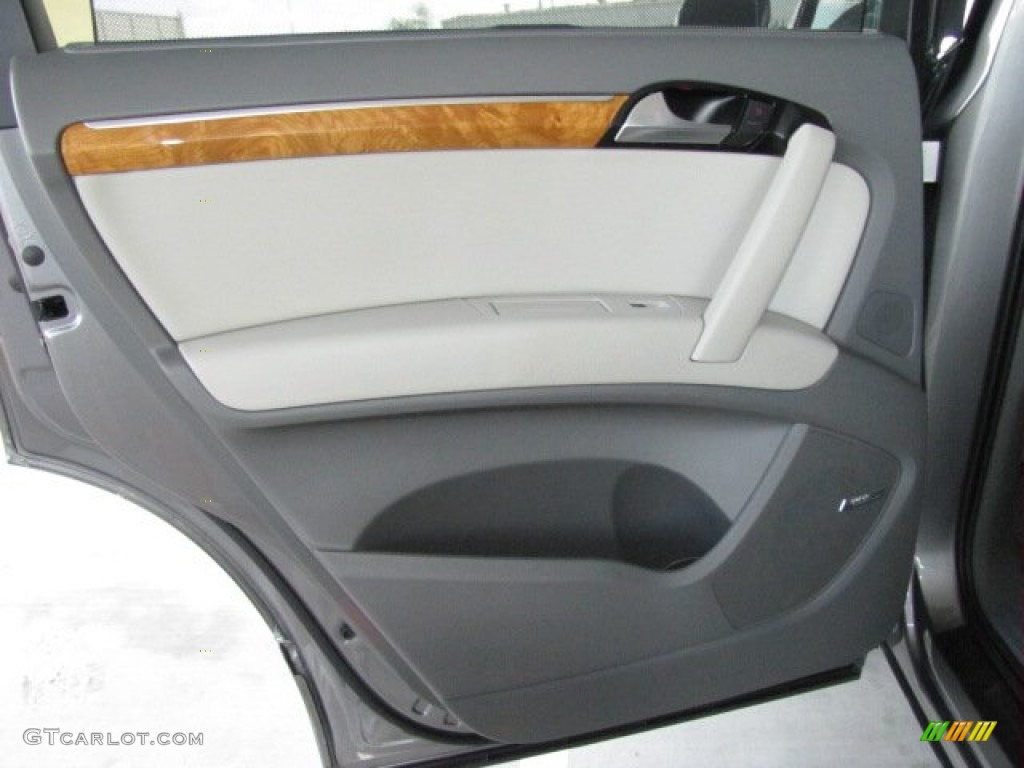 2010 Audi Q7 3.0 TDI quattro Cardamom Beige Door Panel Photo #74322482