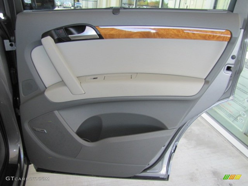 2010 Audi Q7 3.0 TDI quattro Cardamom Beige Door Panel Photo #74322500
