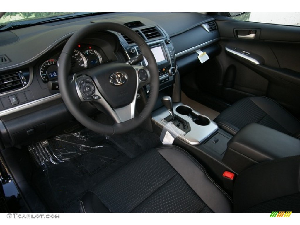 2012 Camry SE - Attitude Black Metallic / Black photo #5