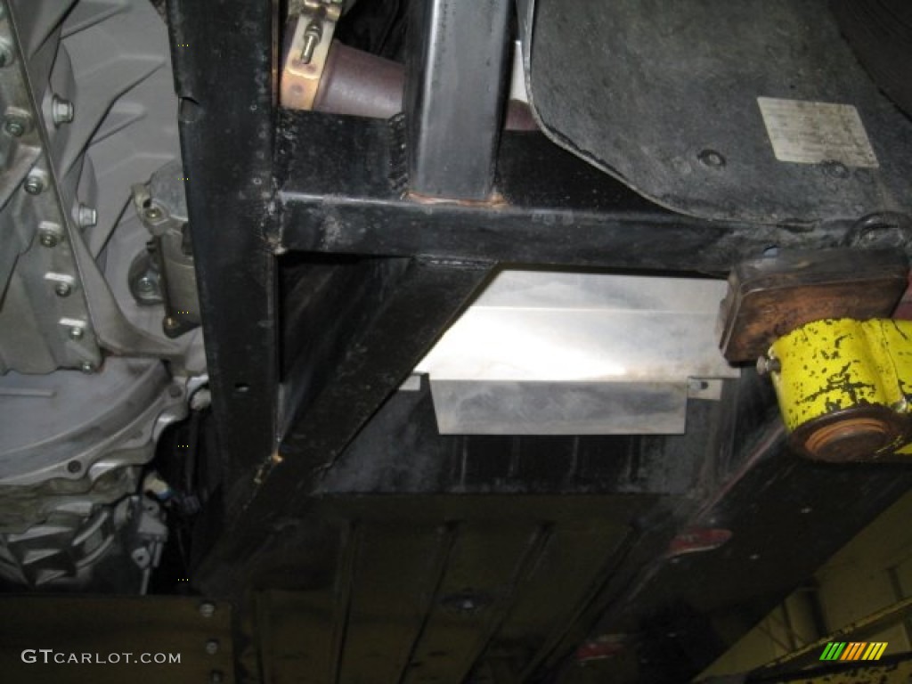 2000 Dodge Viper GTS Undercarriage Photo #74333624