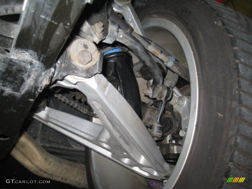 2000 Dodge Viper GTS Undercarriage Photo #74333705