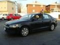Black - Jetta SE Sedan Photo No. 3