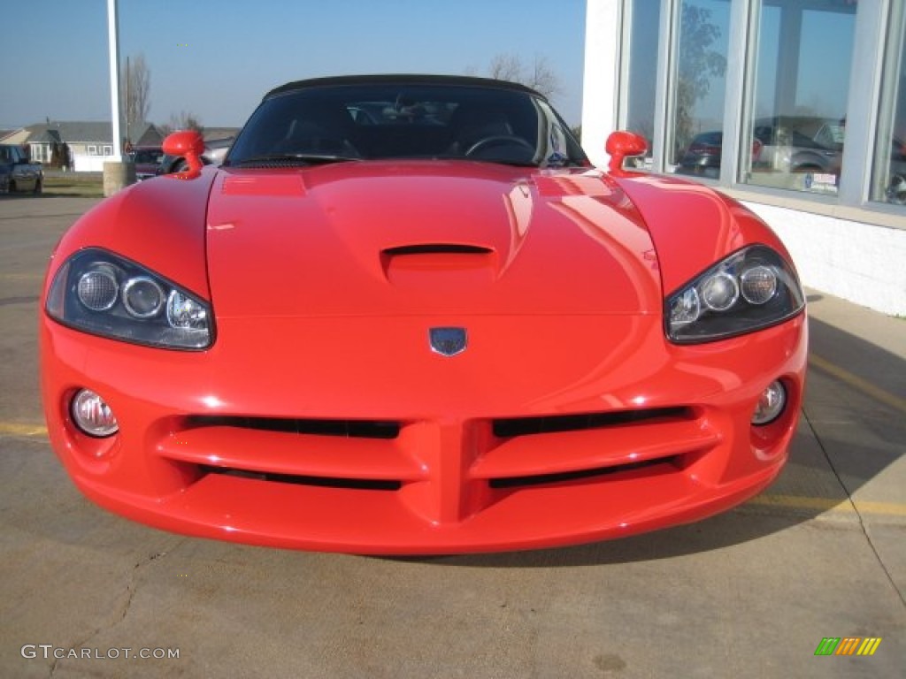 Viper Red 2003 Dodge Viper SRT-10 Exterior Photo #74334647