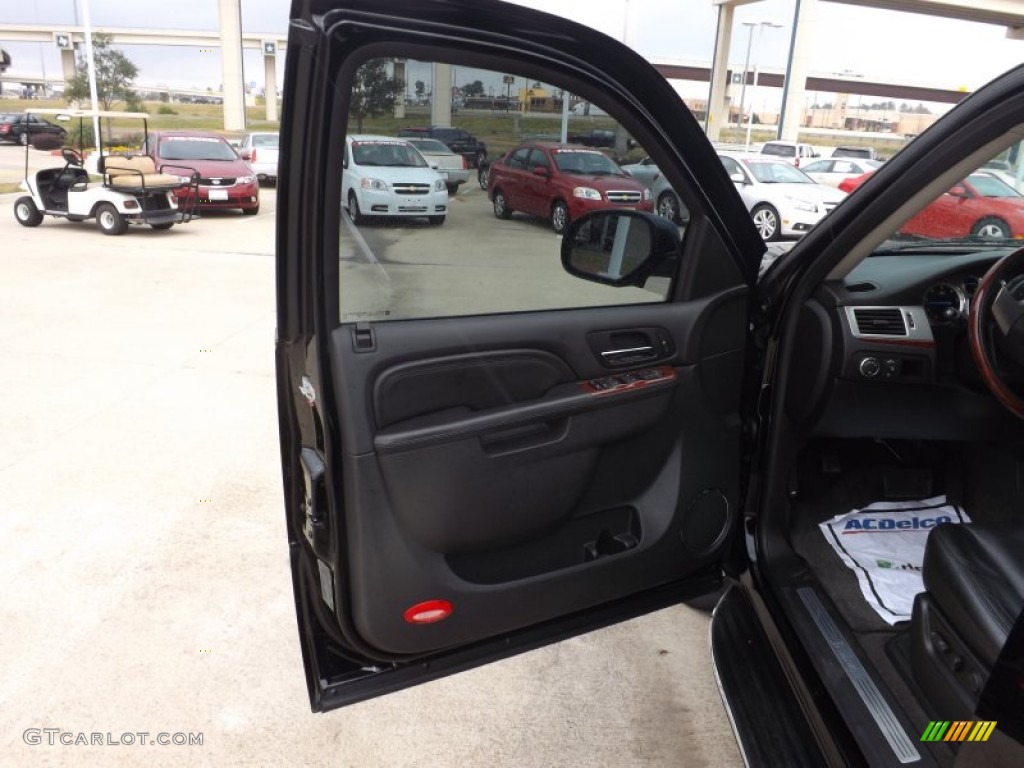 2010 Escalade Luxury AWD - Black Ice / Ebony photo #18