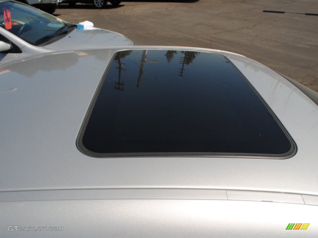 2006 3 Series 325i Coupe - Titanium Silver Metallic / Black photo #4