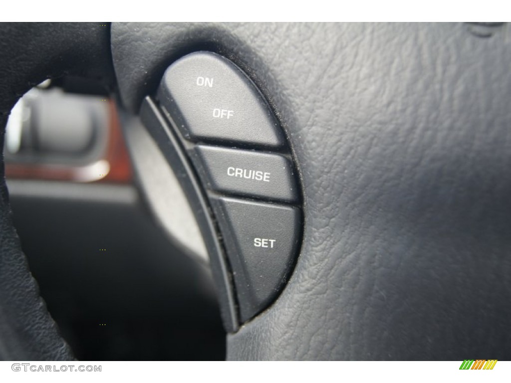 2002 Chrysler Concorde Limited Controls Photo #74338203