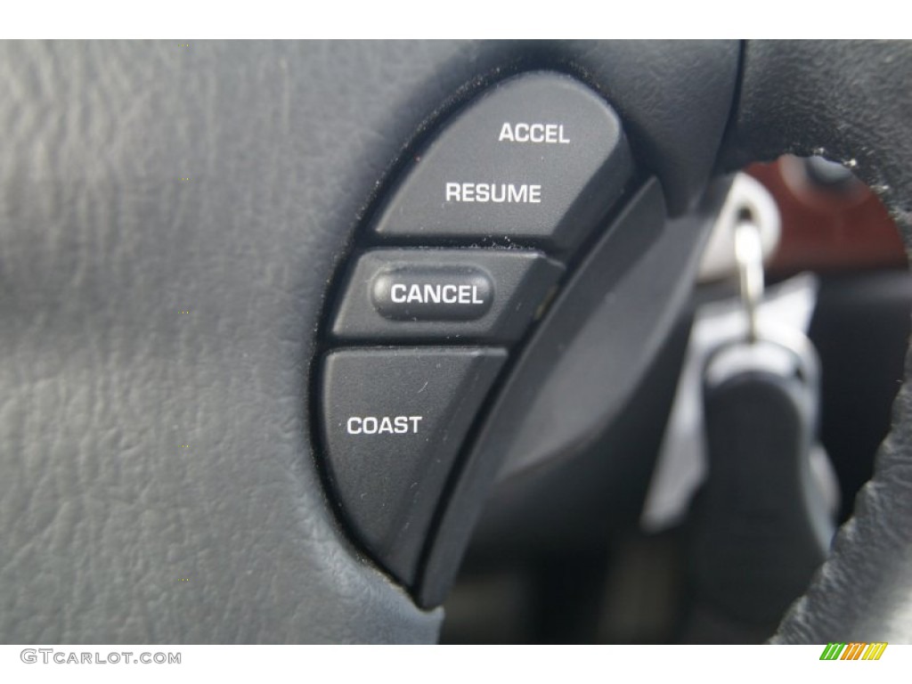 2002 Chrysler Concorde Limited Controls Photo #74338224