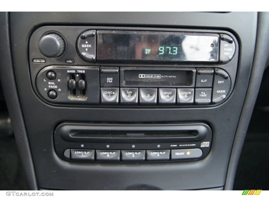 2002 Chrysler Concorde Limited Audio System Photo #74338289