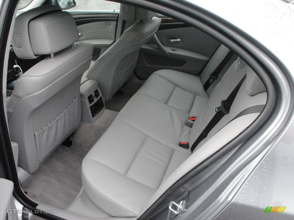 2010 BMW 5 Series 528i Sedan Rear Seat Photo #74341313