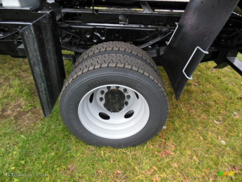 2012 Ford F550 Super Duty XL Regular Cab 4x4 Dump Truck Wheel Photo #74341592