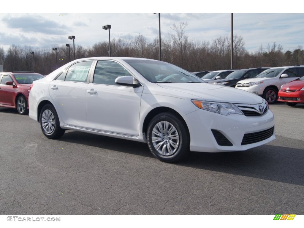 2012 Camry LE - Super White / Ash photo #7