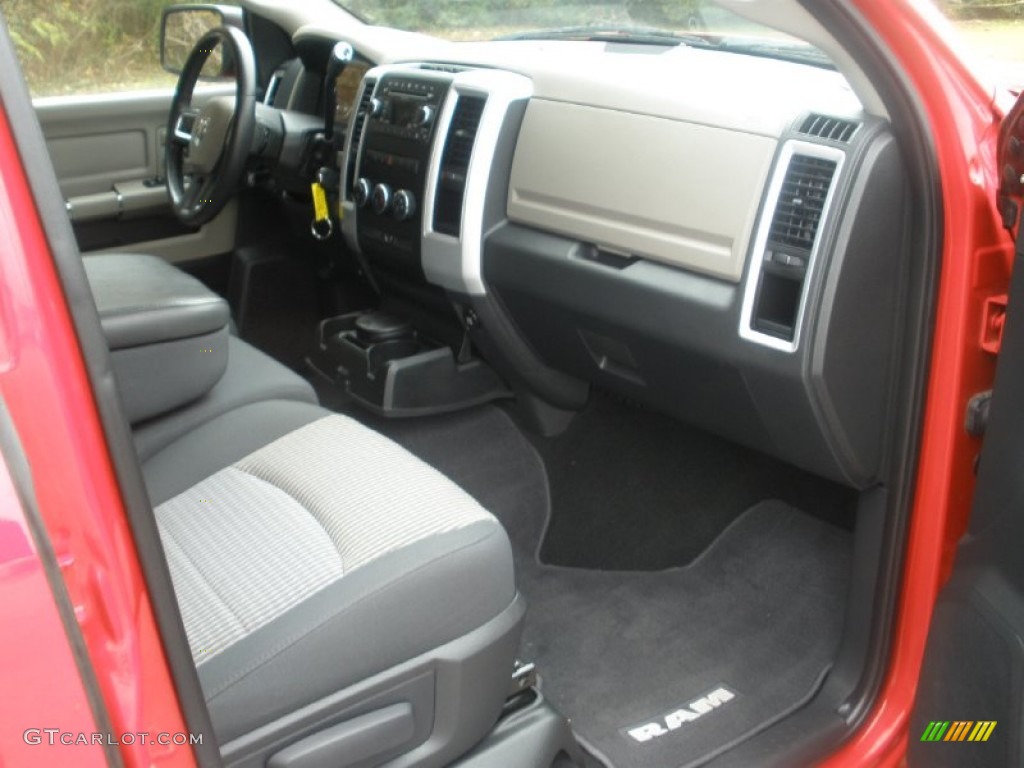 2009 Ram 1500 SLT Crew Cab - Flame Red / Dark Slate/Medium Graystone photo #19