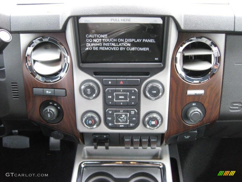 2013 Ford F250 Super Duty Lariat Crew Cab 4x4 Controls Photo #74346388