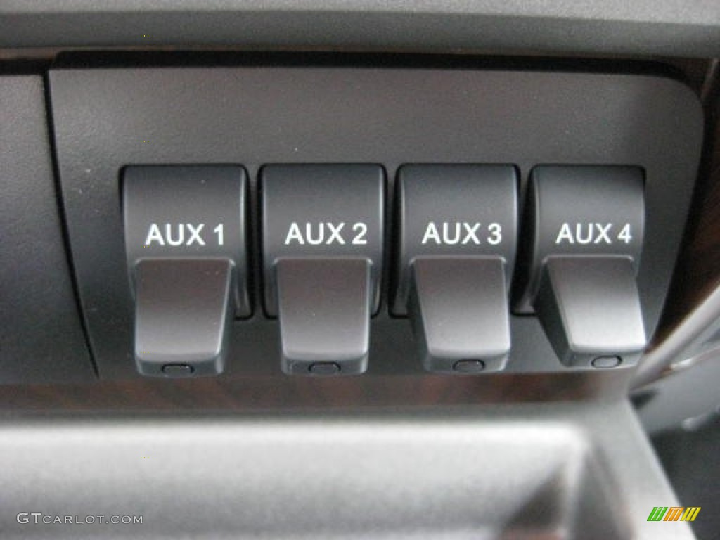 2013 Ford F250 Super Duty Lariat Crew Cab 4x4 Controls Photo #74346467