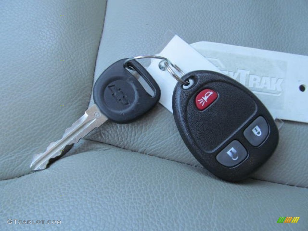 2008 Chevrolet Equinox LS AWD Keys Photos