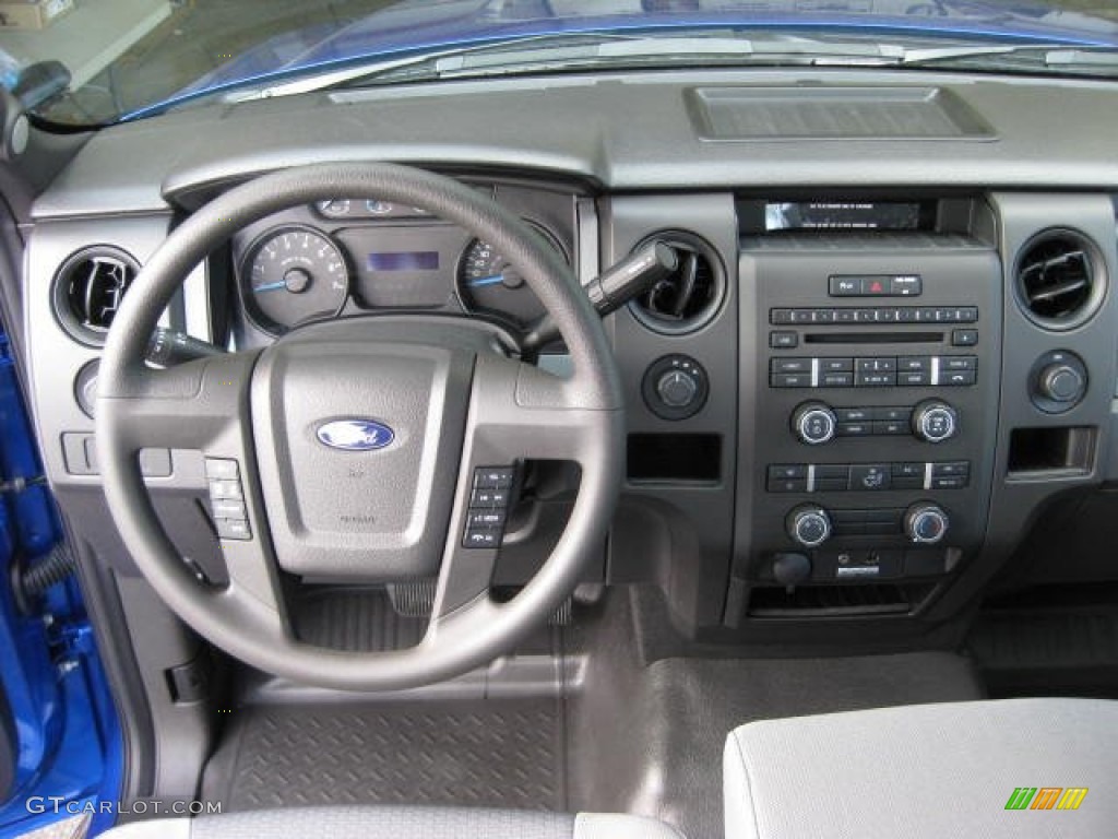 2013 Ford F150 STX SuperCab 4x4 Steel Gray Dashboard Photo #74348830
