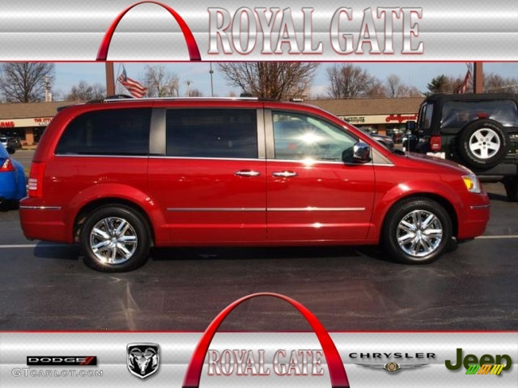 Inferno Red Crystal Pearlcoat Chrysler Town & Country