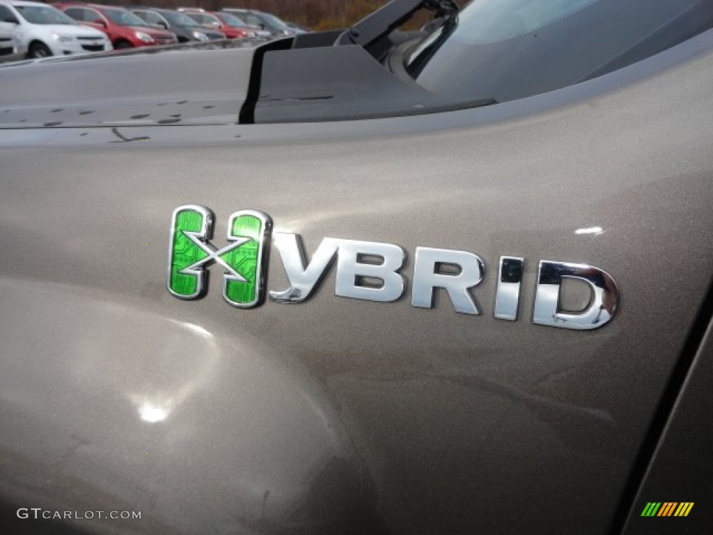 2013 Chevrolet Silverado 1500 Hybrid Crew Cab 4WD Marks and Logos Photos