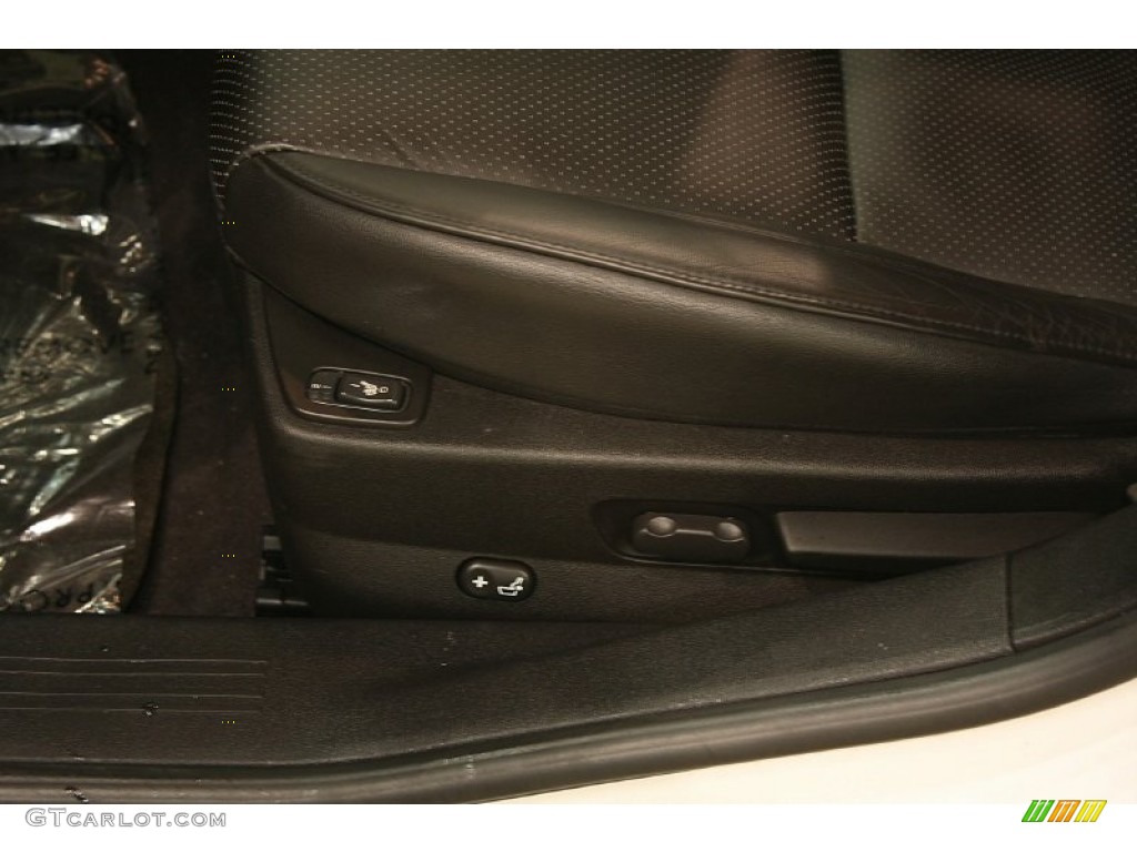 2010 G6 GT Sedan - Summit White / Ebony photo #10