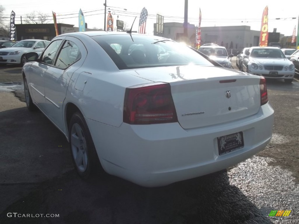 2008 Charger SE - Cool Vanilla Clear Coat / Dark Slate Gray photo #4