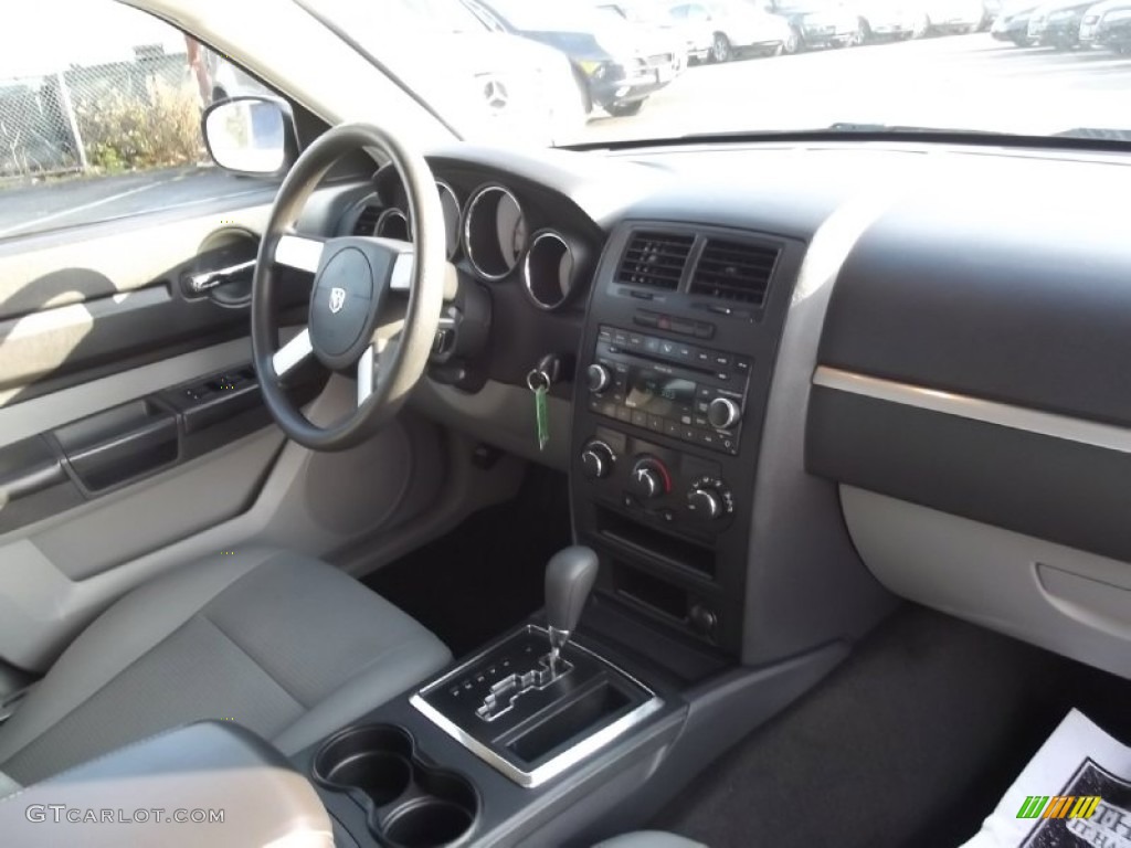2008 Charger SE - Cool Vanilla Clear Coat / Dark Slate Gray photo #14