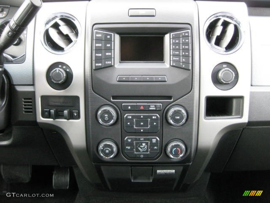 2013 Ford F150 XLT SuperCrew 4x4 Controls Photo #74351571