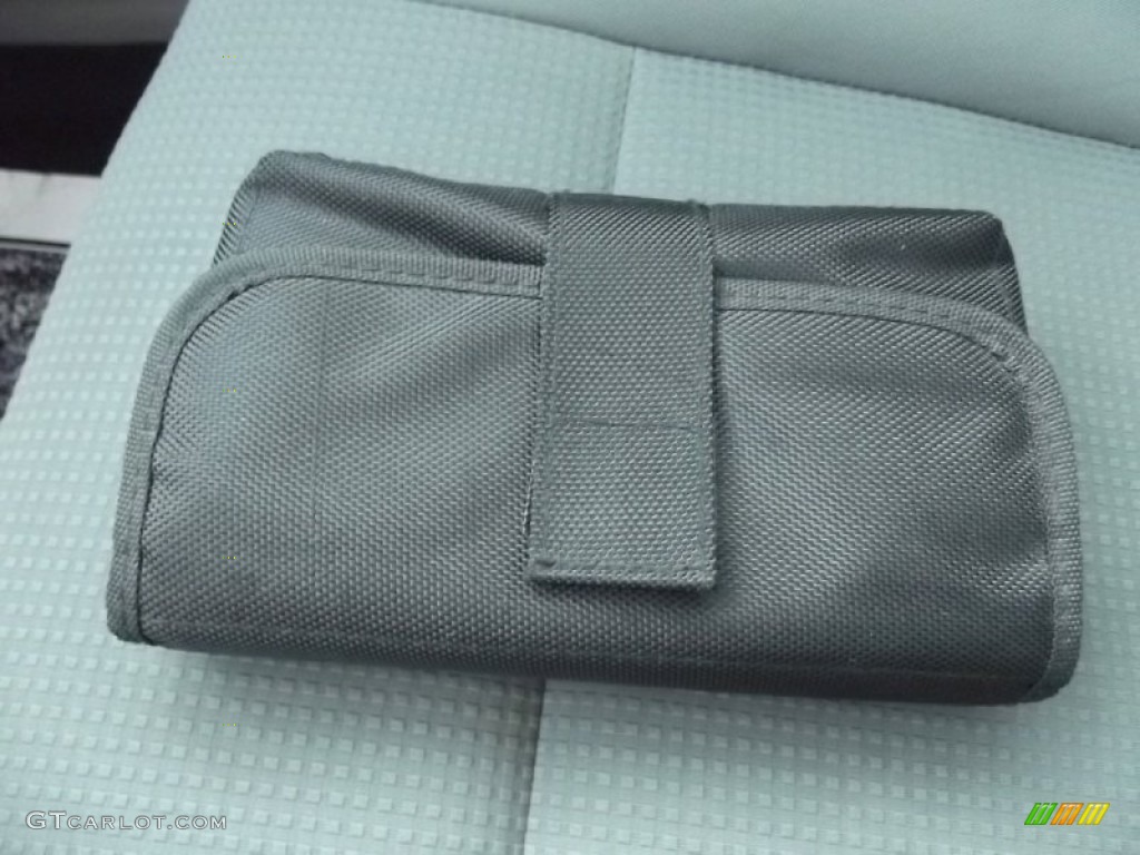2008 Charger SE - Cool Vanilla Clear Coat / Dark Slate Gray photo #26