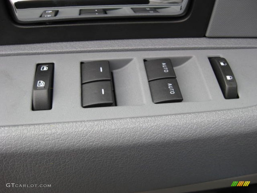 2013 F150 XLT SuperCrew 4x4 - Blue Flame Metallic / Steel Gray photo #13