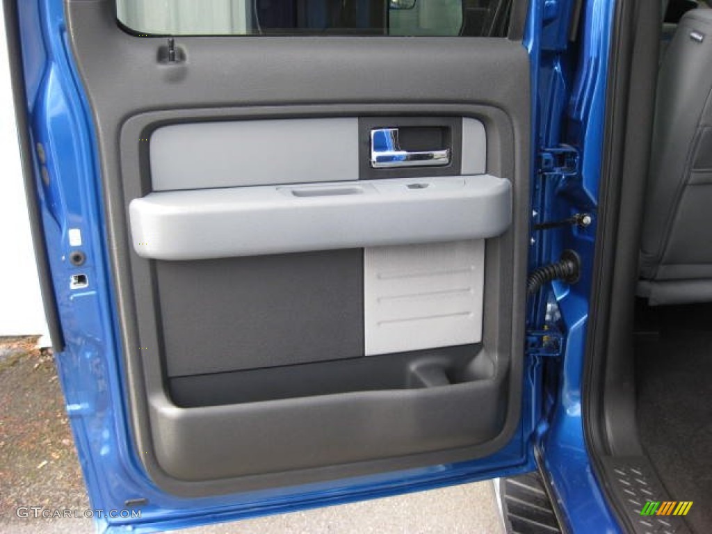 2013 F150 XLT SuperCrew 4x4 - Blue Flame Metallic / Steel Gray photo #16