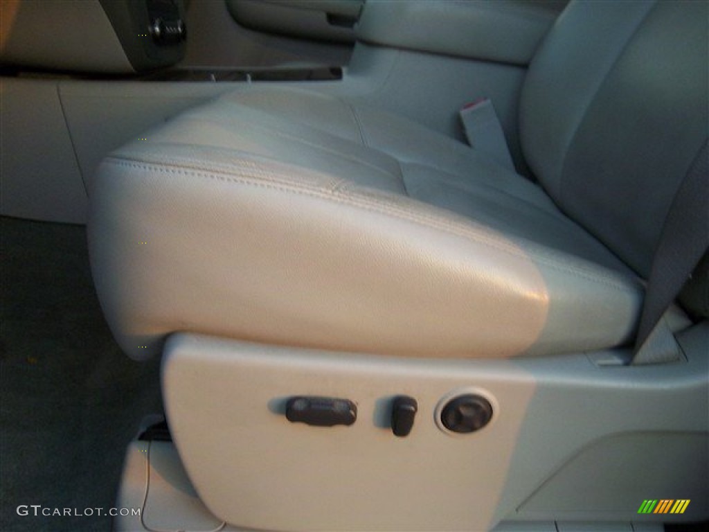 2008 Sierra 1500 SLT Crew Cab 4x4 - Silver Birch Metallic / Light Titanium photo #16