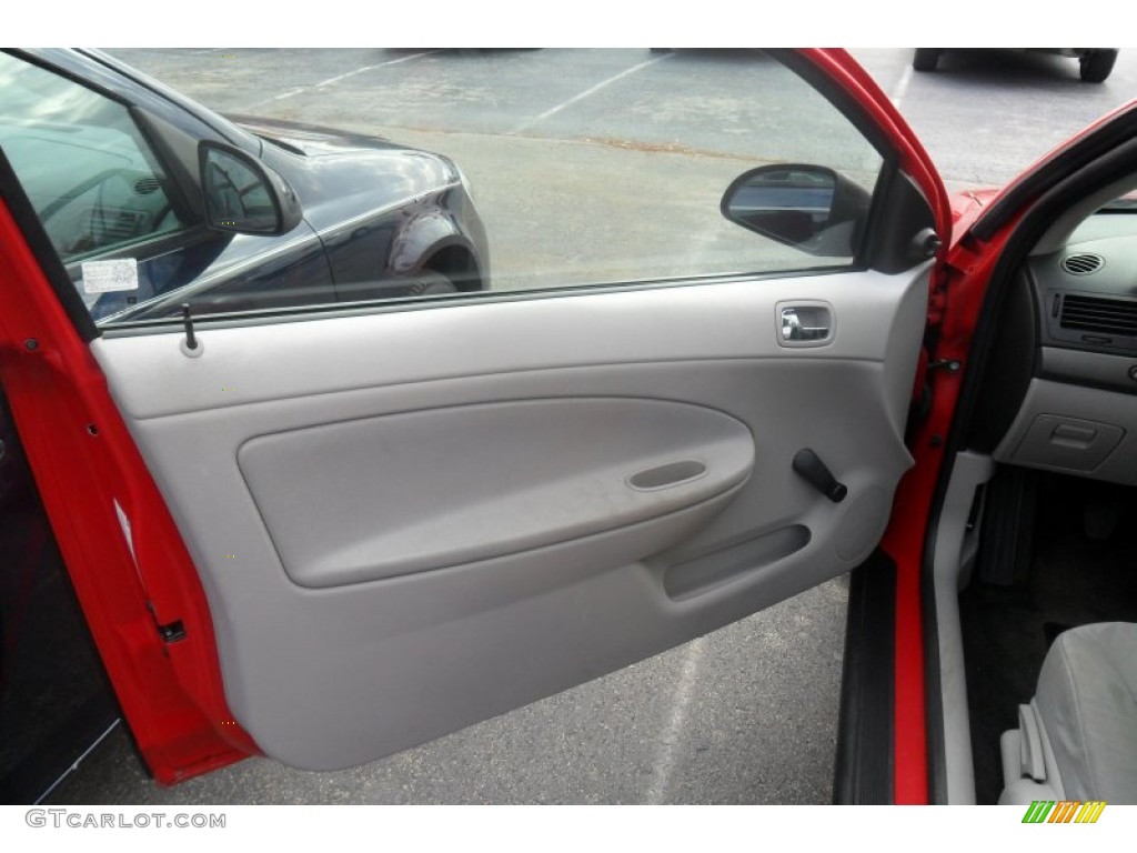 2006 Chevrolet Cobalt LS Coupe Gray Door Panel Photo #74356670