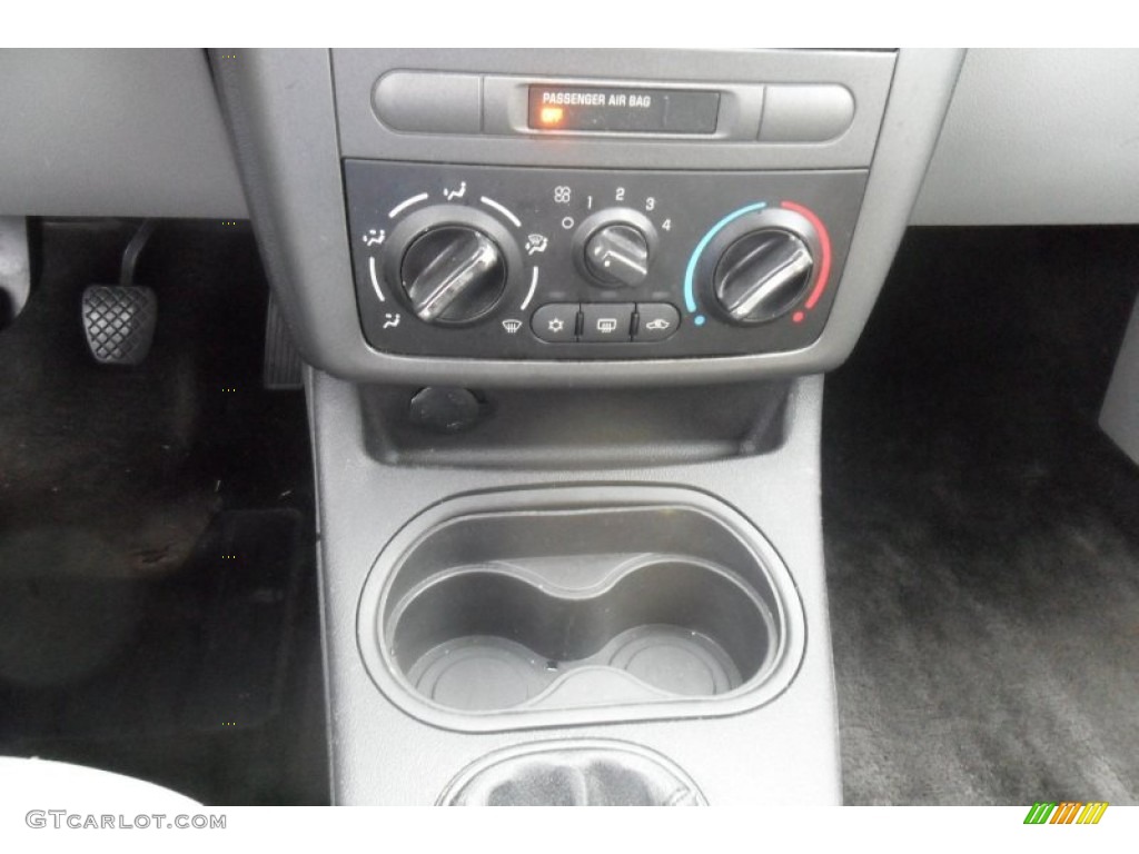 2006 Chevrolet Cobalt LS Coupe Controls Photo #74356865