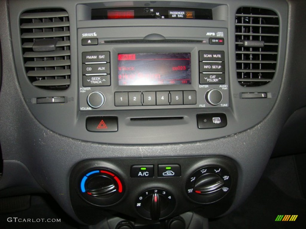 2010 Kia Rio Rio5 LX Hatchback Controls Photos