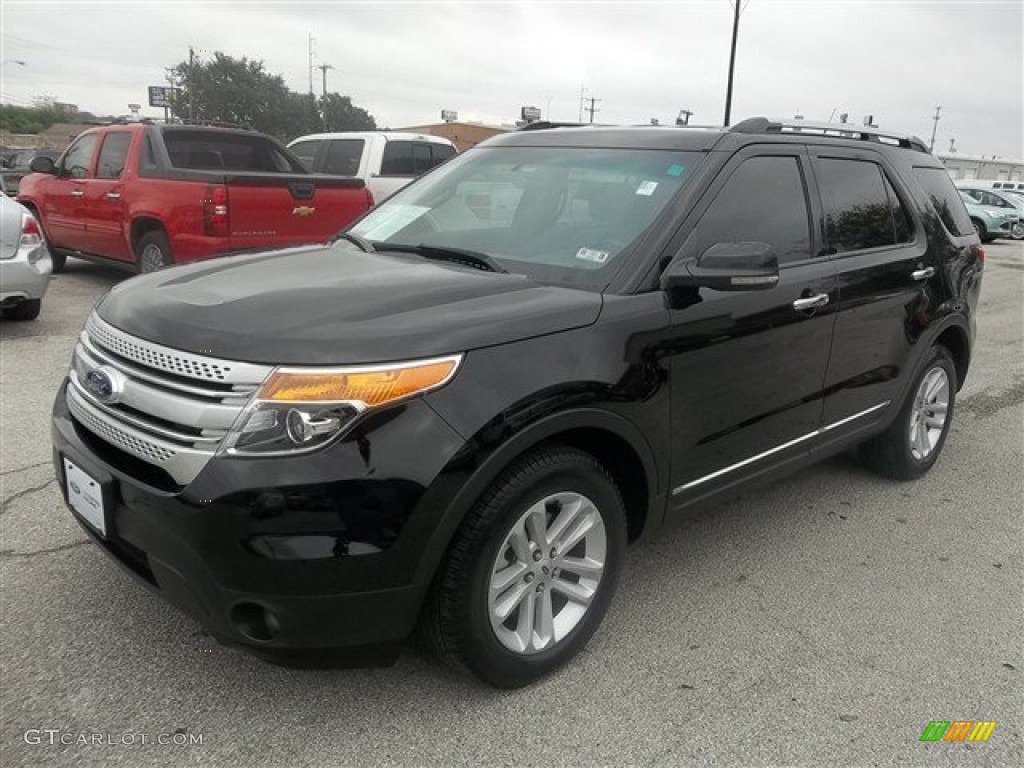 2012 Explorer XLT EcoBoost - Black / Charcoal Black photo #7