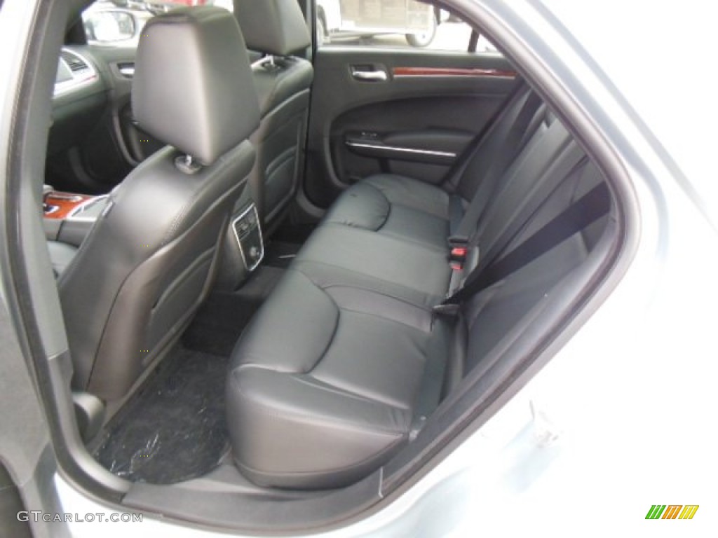 2013 Chrysler 300 AWD Rear Seat Photo #74358872
