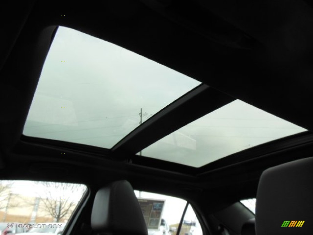 2013 Chrysler 300 AWD Sunroof Photo #74358914