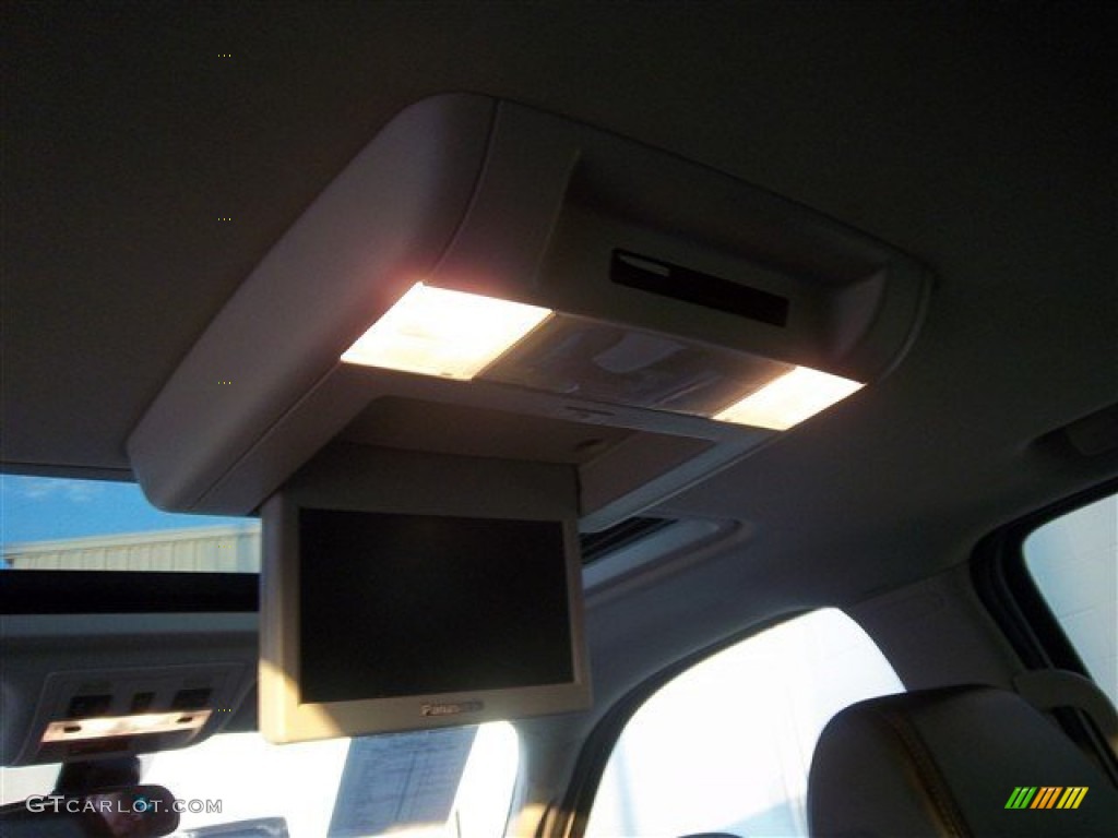 2007 Tahoe Z71 - Summit White / Light Titanium/Ebony photo #32
