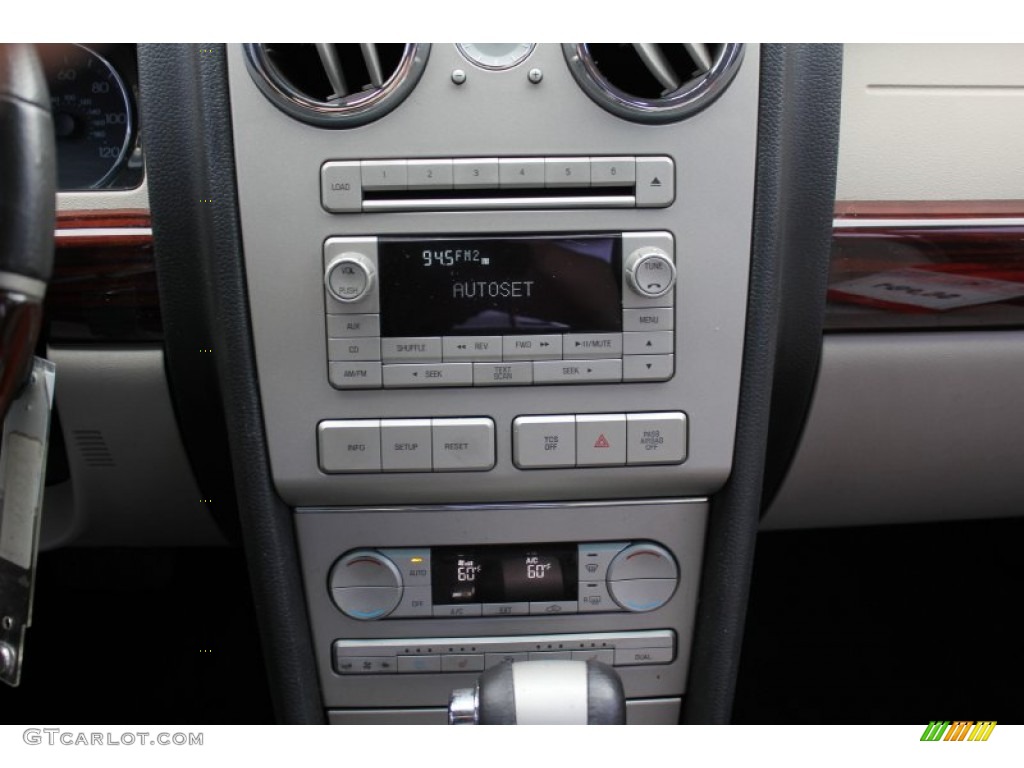2007 Lincoln MKZ Sedan Controls Photo #74360759