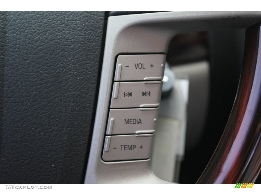 2007 Lincoln MKZ Sedan Controls Photo #74360855